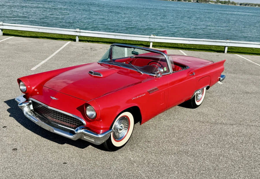 1957 Ford Thunderbird 1st Gen - Image 25 of 31