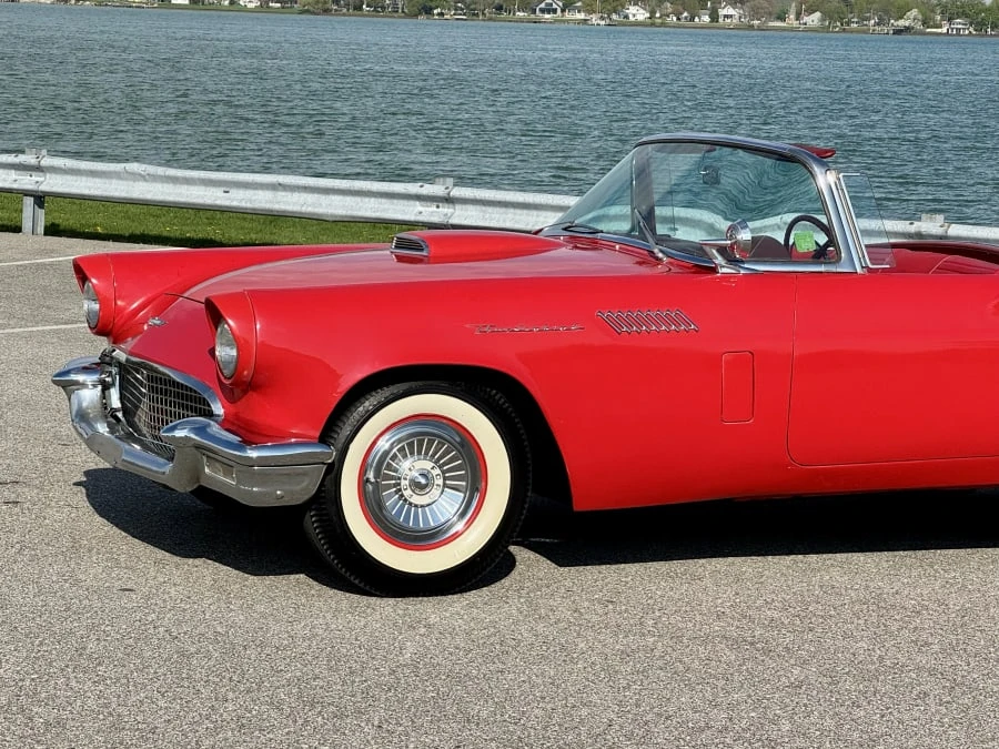 1957 Ford Thunderbird 1st Gen - Image 22 of 31