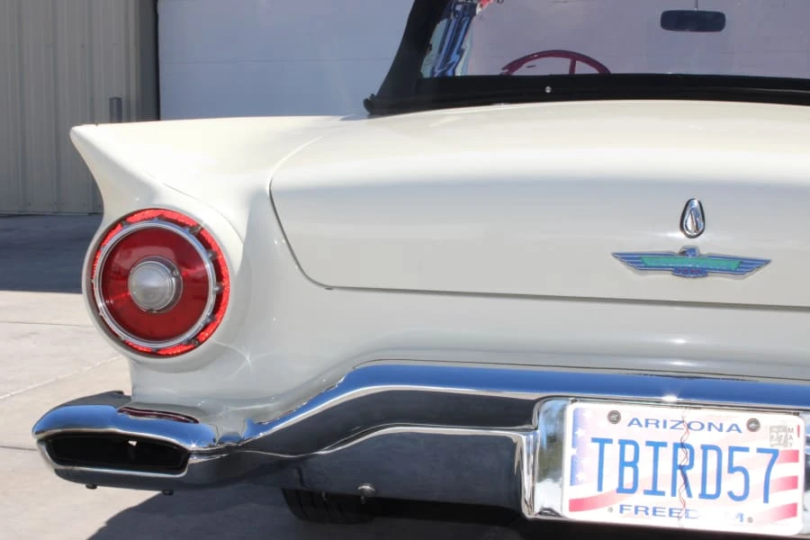1957 Ford Thunderbird 1st Gen - Image 17 of 31