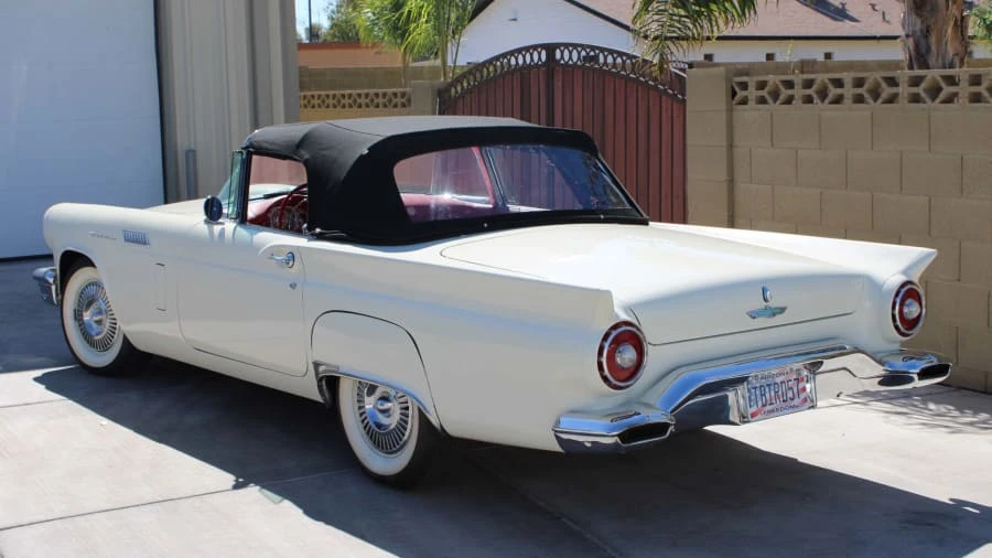 1957 Ford Thunderbird 1st Gen - Image 28 of 31
