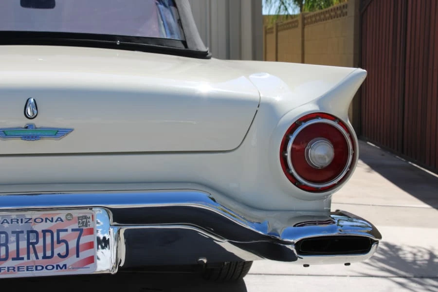 1957 Ford Thunderbird 1st Gen - Image 18 of 31