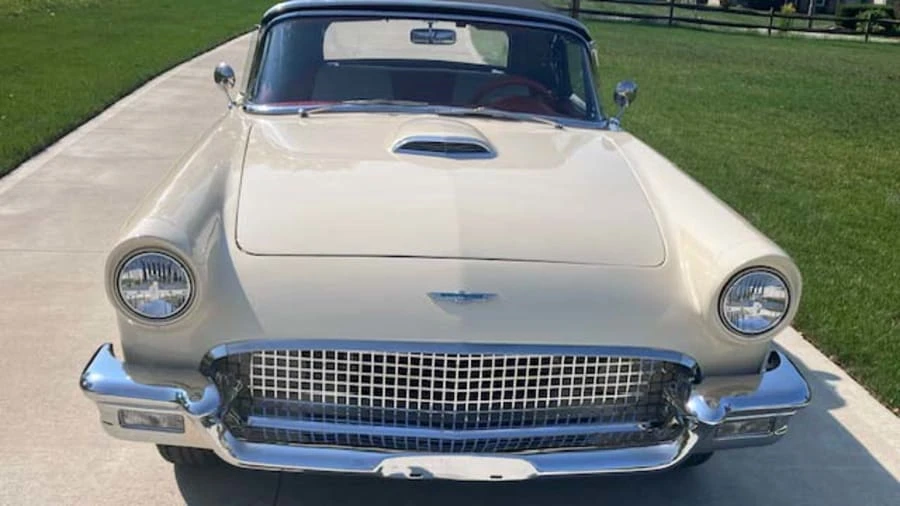1957 Ford Thunderbird 1st Gen - Image 4 of 16