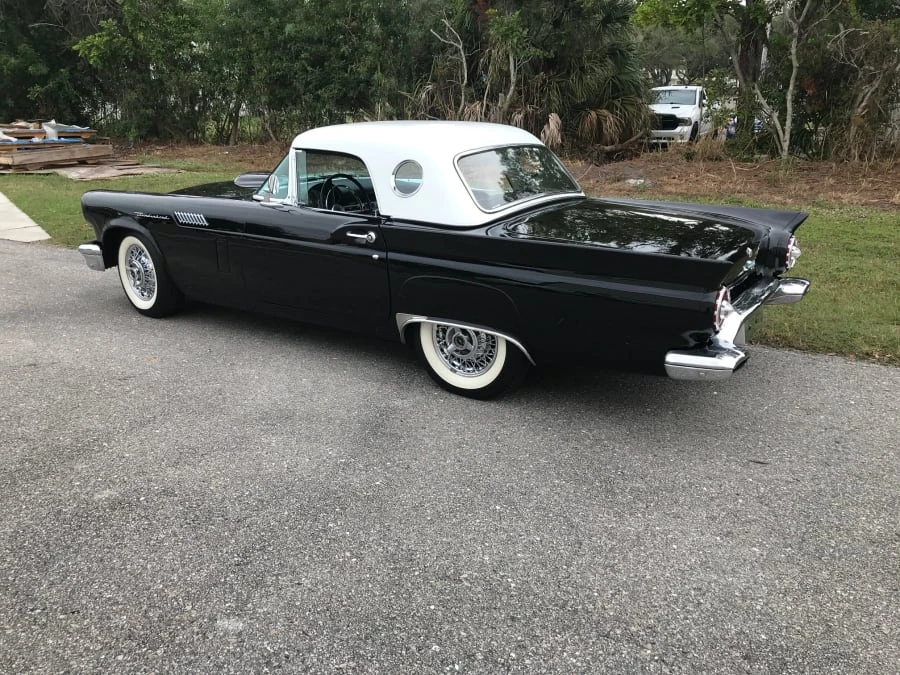1957 Ford Thunderbird 1st Gen - Image 9 of 20