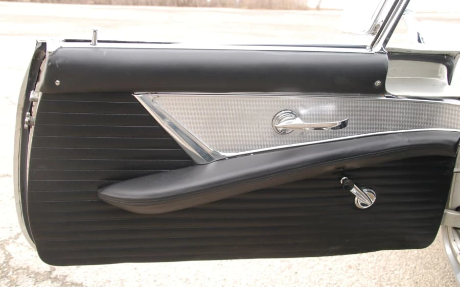 1957 Ford Thunderbird 1st Gen - Image 11 of 18