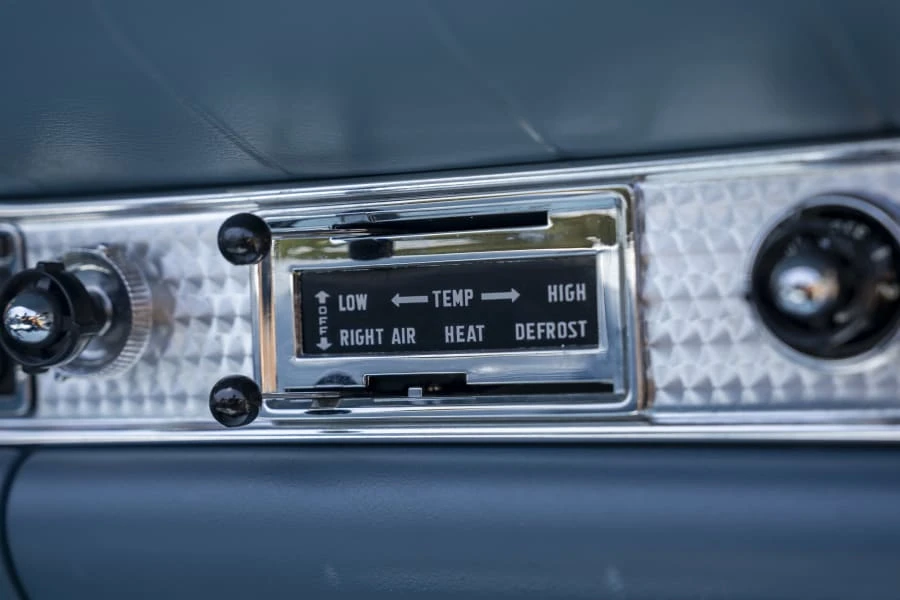 1957 Ford Thunderbird 1st Gen - Image 28 of 31