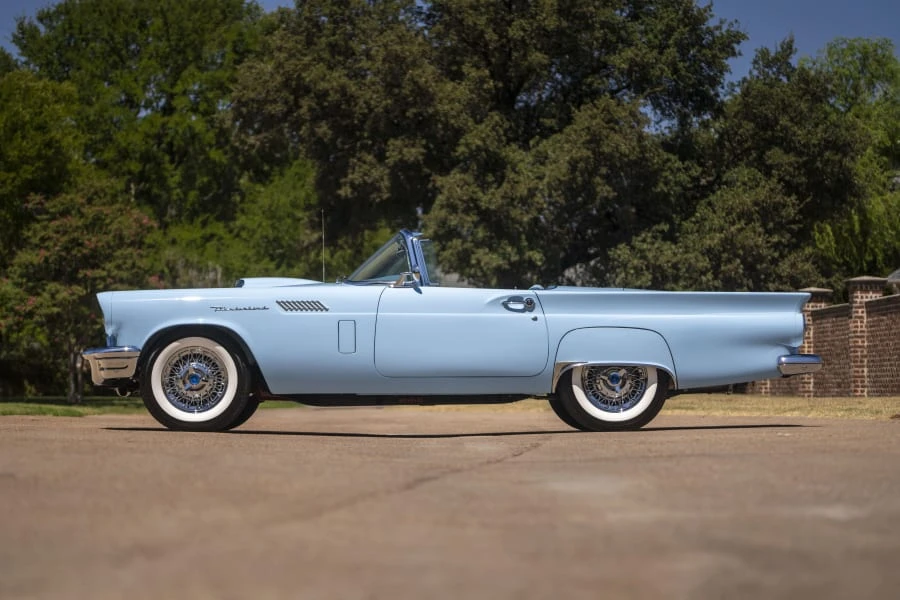 1957 Ford Thunderbird 1st Gen - Image 21 of 31
