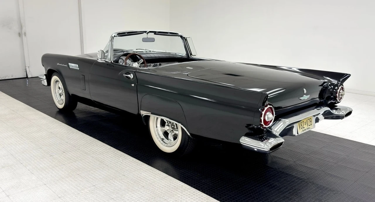 1957 Ford Thunderbird 1st Gen - Image 9 of 12