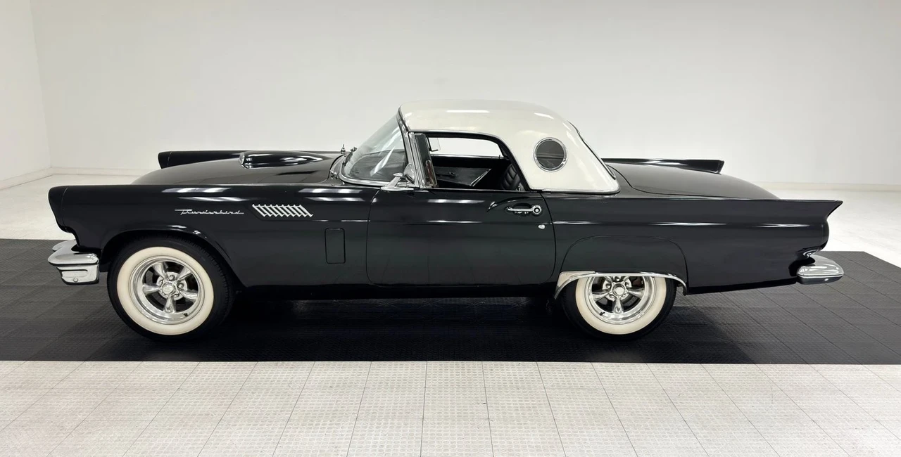 1957 Ford Thunderbird 1st Gen - Image 4 of 12
