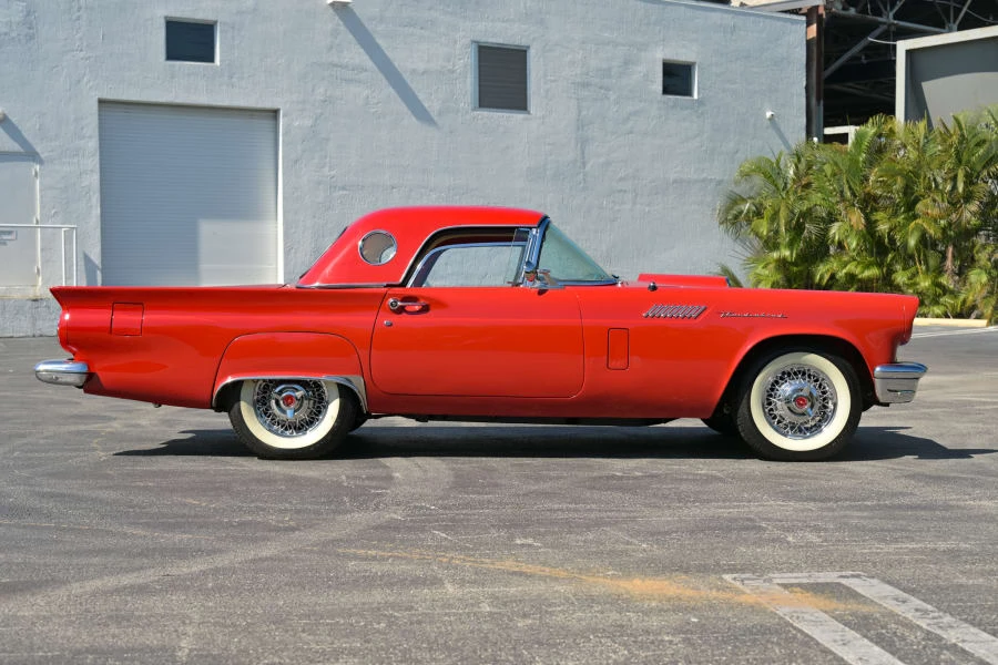 1957 Ford Thunderbird 1st Gen - Image 29 of 31
