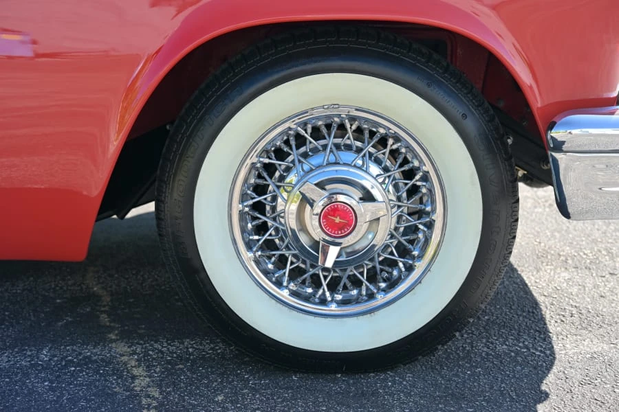 1957 Ford Thunderbird 1st Gen - Image 27 of 31