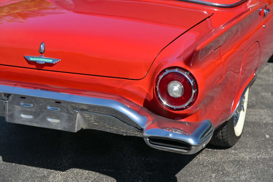 1957 Ford Thunderbird 1st Gen - Image 25 of 31