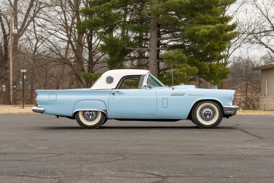1957 Ford Thunderbird 1st Gen - Image 19 of 31
