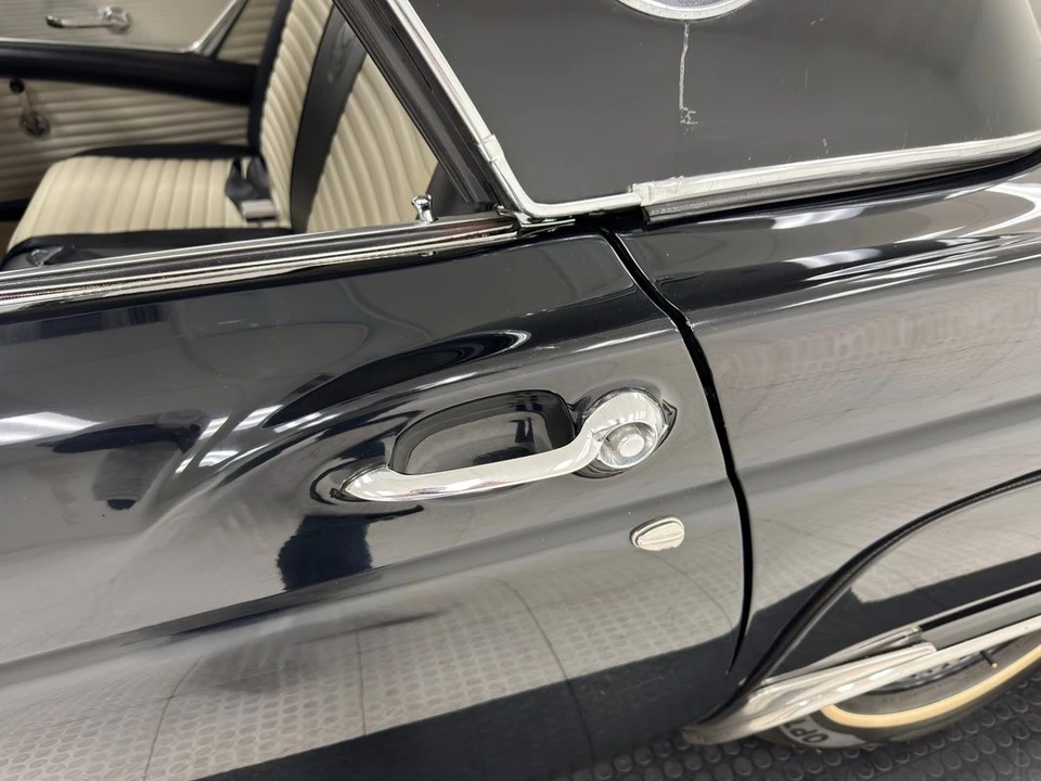 1957 Ford Thunderbird 1st Gen - Image 24 of 31