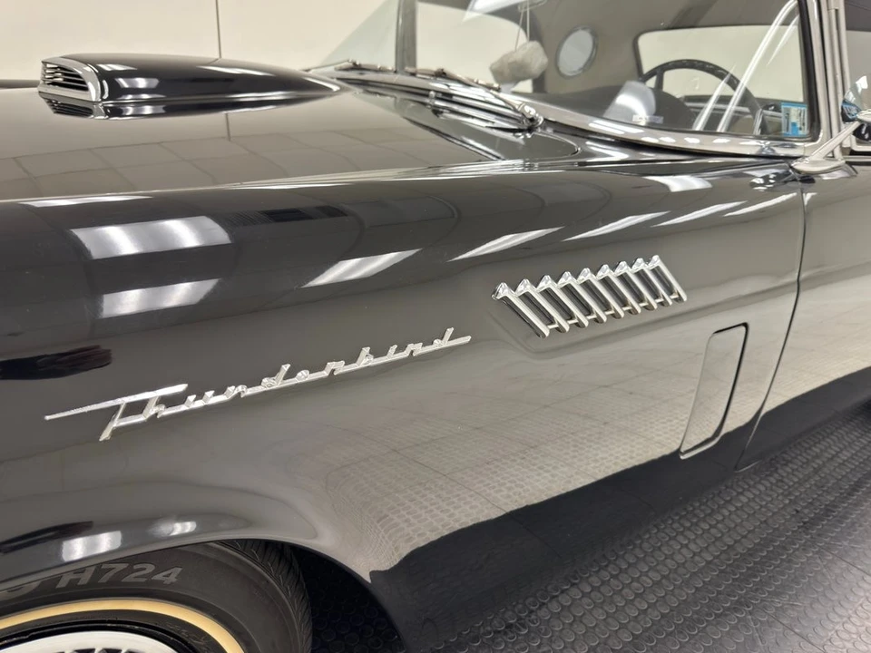 1957 Ford Thunderbird 1st Gen - Image 20 of 31