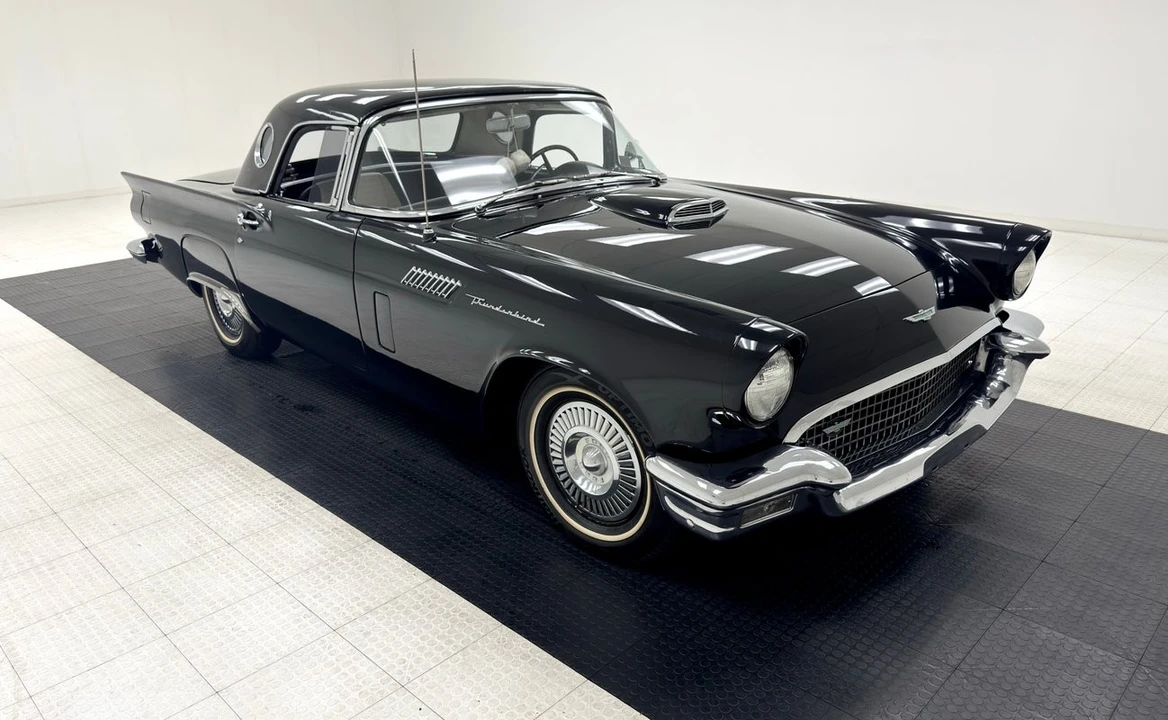 1957 Ford Thunderbird 1st Gen - Image 13 of 31