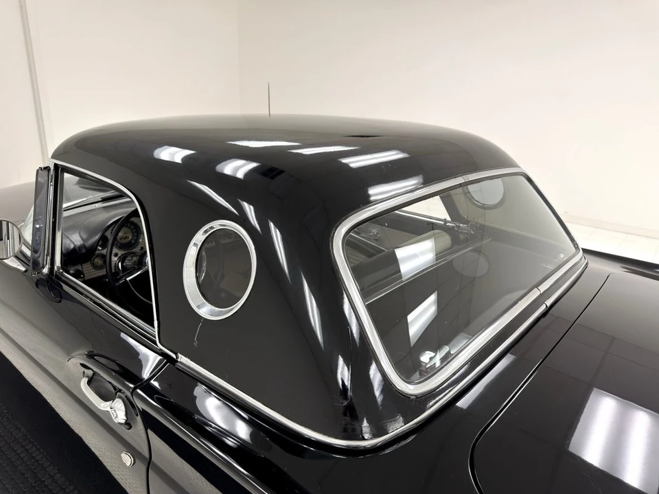 1957 Ford Thunderbird 1st Gen - Image 26 of 31