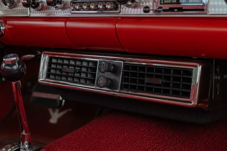 1957 Ford Thunderbird 1st Gen - Image 19 of 31