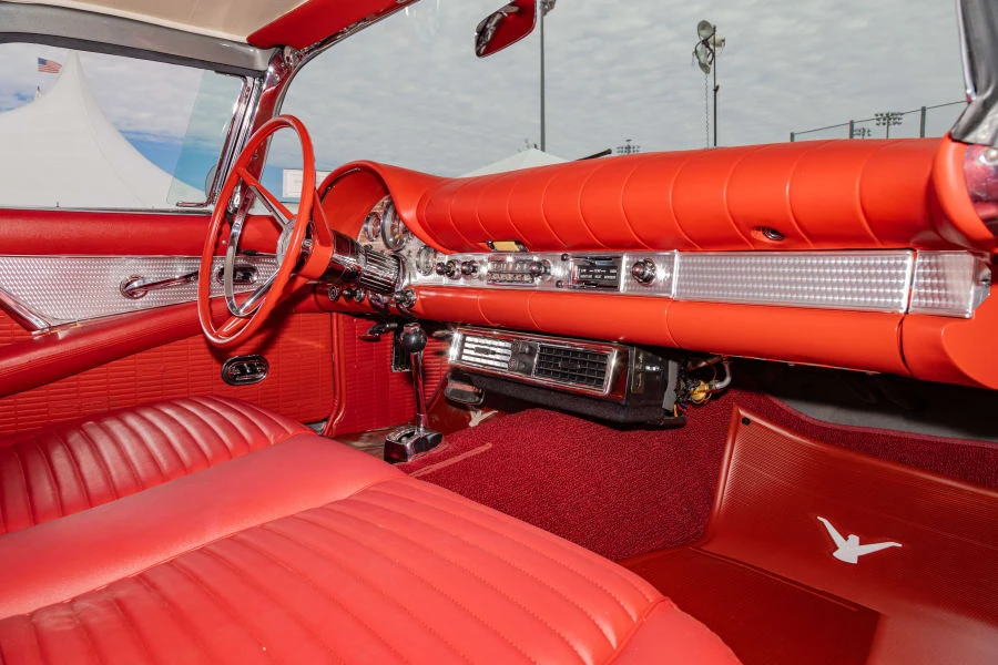 1957 Ford Thunderbird 1st Gen - Image 27 of 31