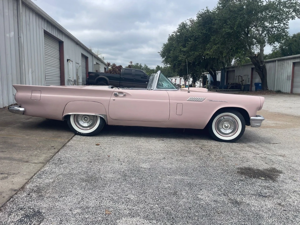 1957 Ford Thunderbird 1st Gen - Image 14 of 21