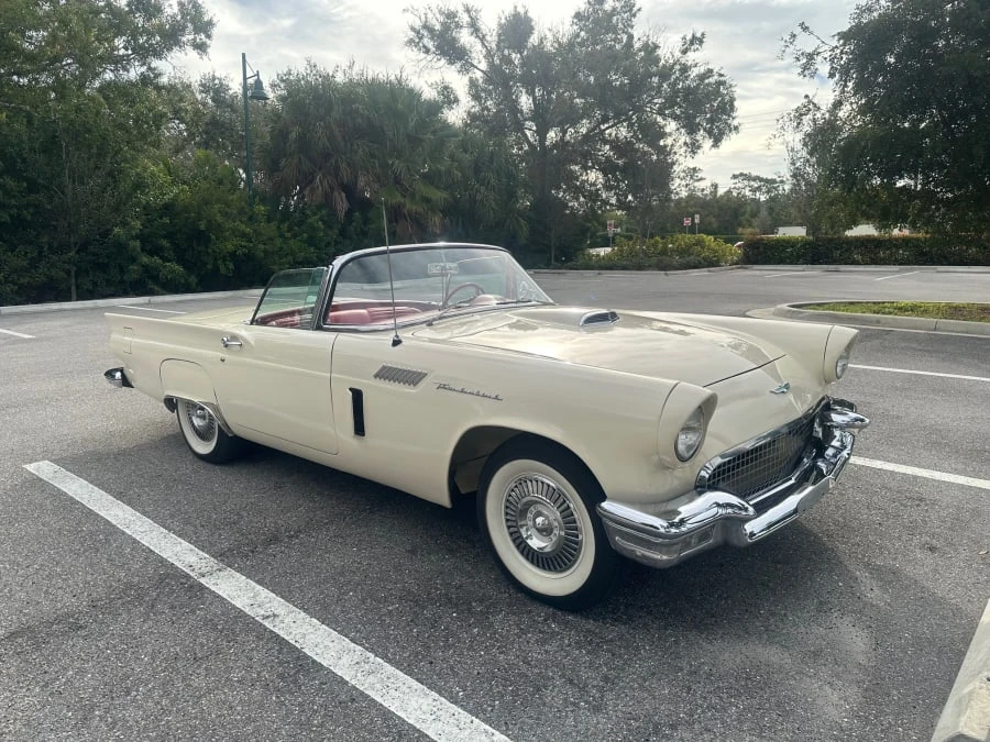 1957 Ford Thunderbird 1st Gen - Image 3 of 19