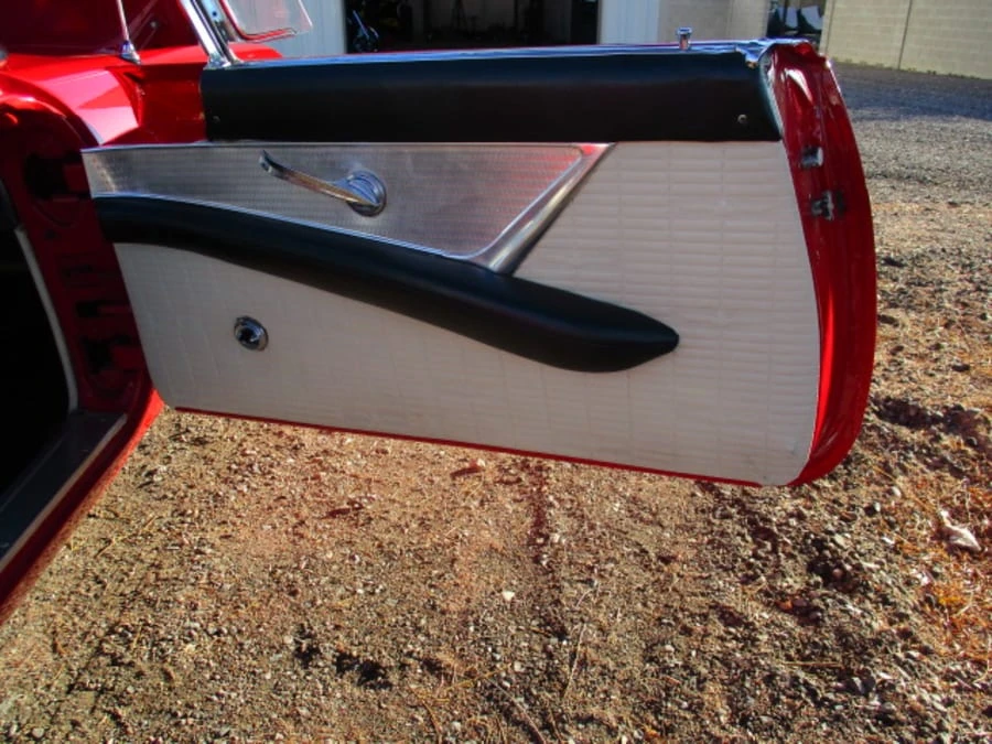 1957 Ford Thunderbird 1st Gen - Image 22 of 31