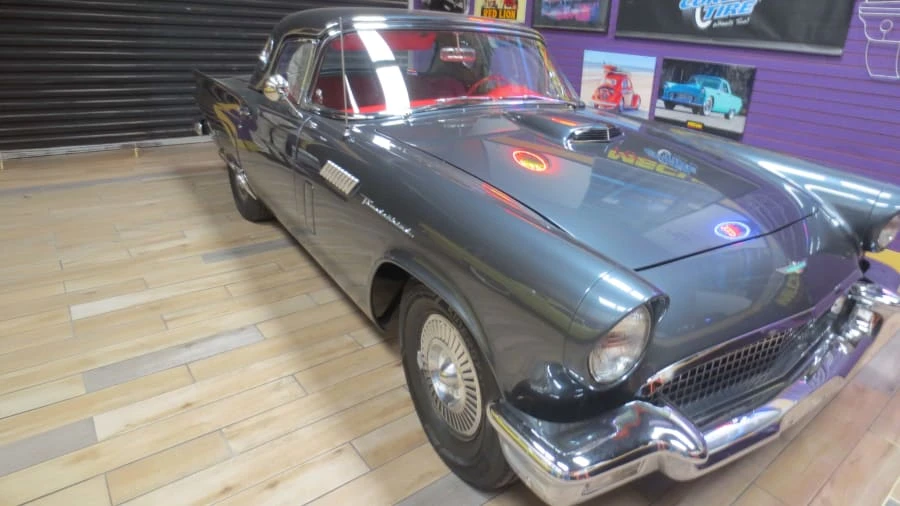 1957 Ford Thunderbird 1st Gen - Image 5 of 10