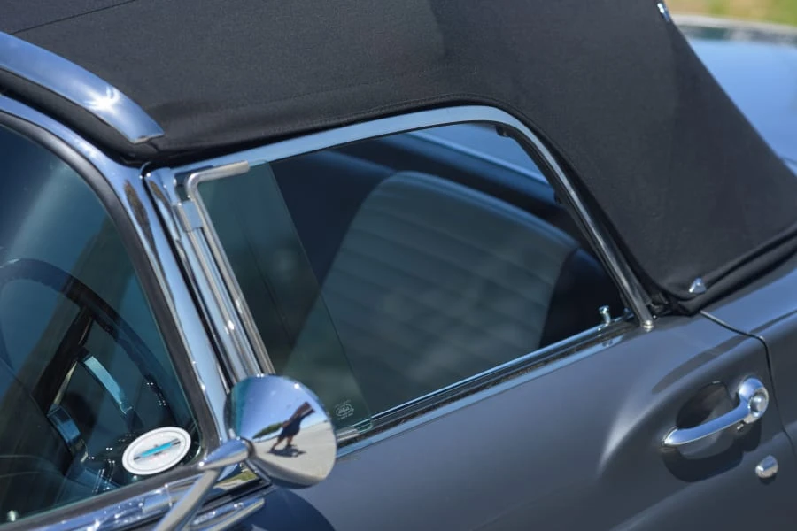 1957 Ford Thunderbird 1st Gen - Image 29 of 31