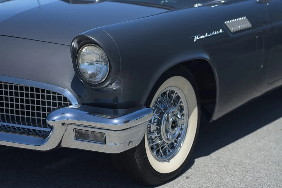 1957 Ford Thunderbird 1st Gen - Image 27 of 31