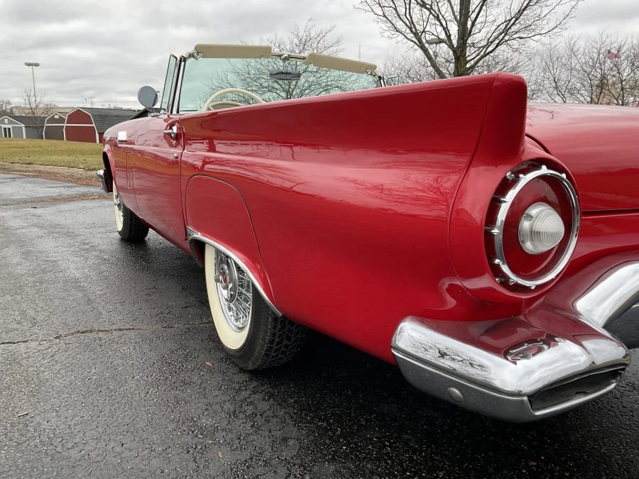 1957 Ford Thunderbird 1st Gen - Image 16 of 31