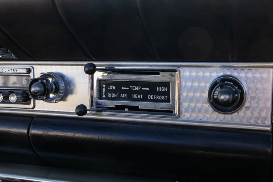 1957 Ford Thunderbird 1st Gen - Image 28 of 31