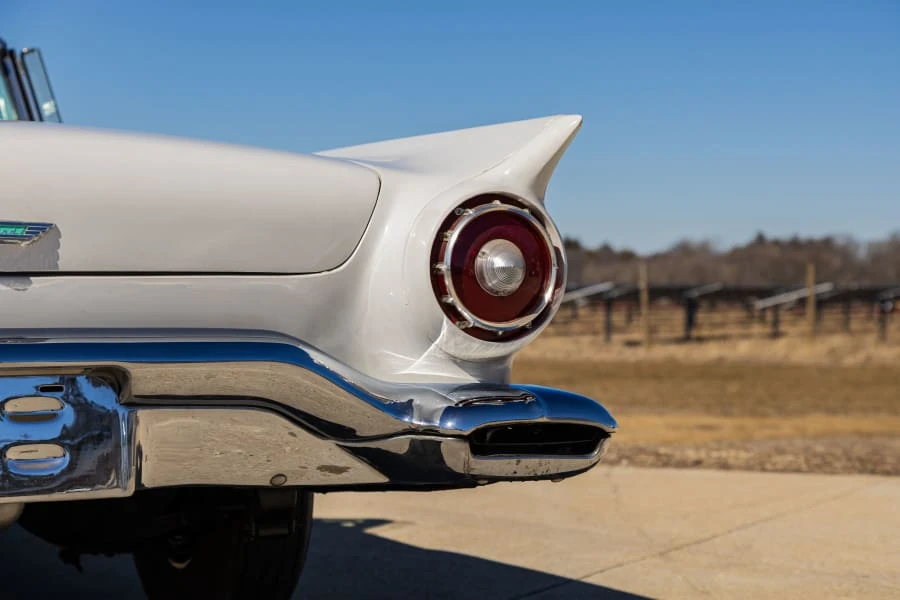 1957 Ford Thunderbird 1st Gen - Image 19 of 31