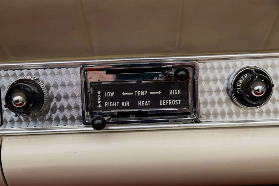 1957 Ford Thunderbird 1st Gen - Image 29 of 31