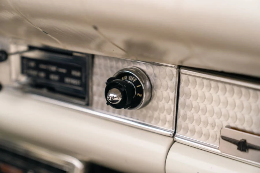 1957 Ford Thunderbird 1st Gen - Image 26 of 31
