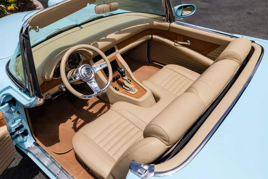 1957 Ford Thunderbird 1st Gen - Image 28 of 31
