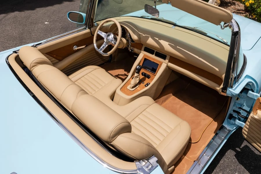 1957 Ford Thunderbird 1st Gen - Image 27 of 31