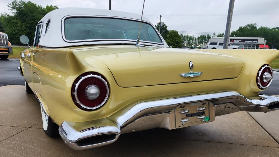 1957 Ford Thunderbird 1st Gen - Image 9 of 21