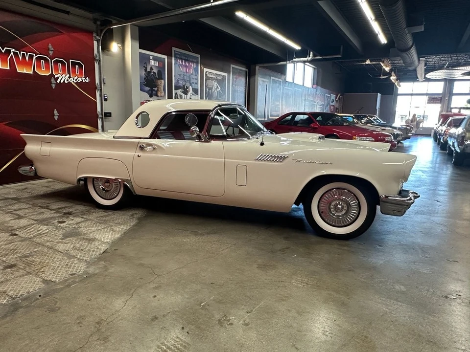 1957 Ford Thunderbird 1st Gen - Image 9 of 31