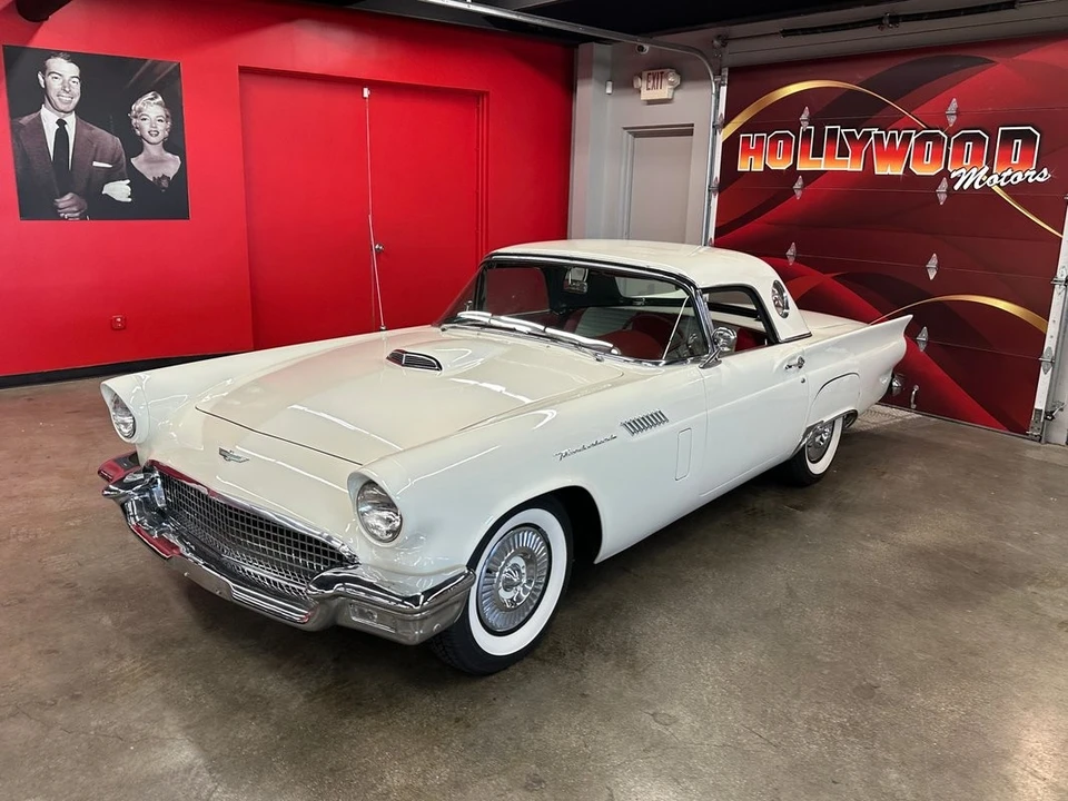 1957 Ford Thunderbird 1st Gen - Image 29 of 31
