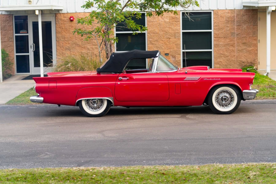 1957 Ford Thunderbird 1st Gen - Image 9 of 15