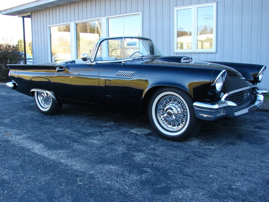 1957 Ford Thunderbird 1st Gen - Image 8 of 8