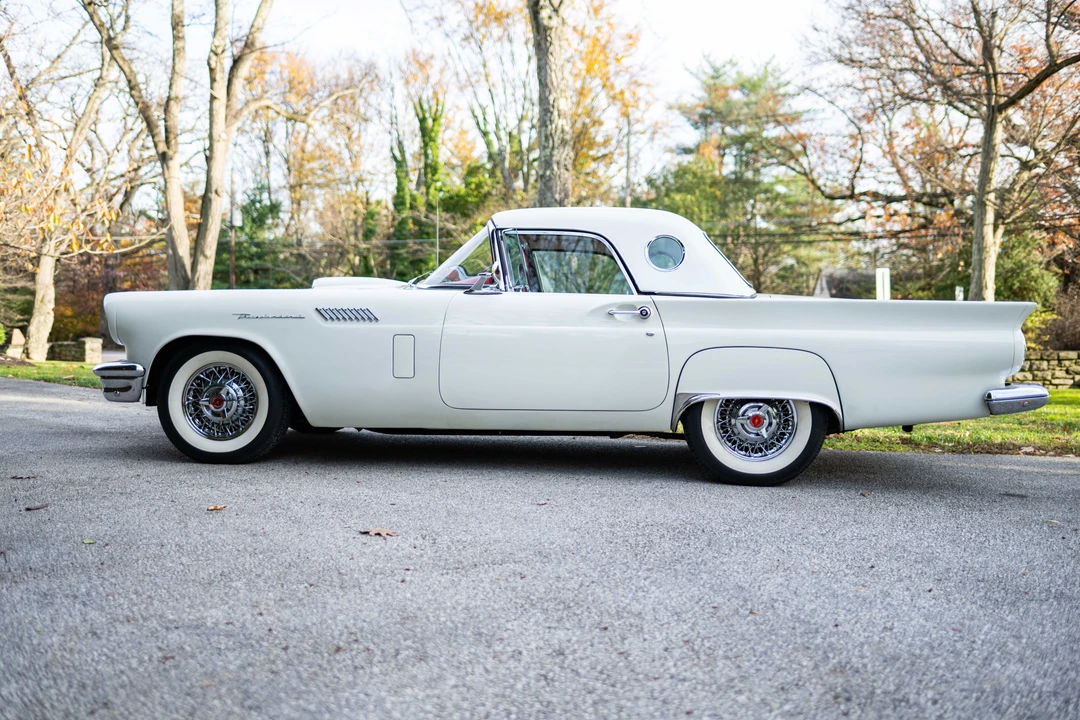1957 Ford Thunderbird 1st Gen - Image 19 of 31