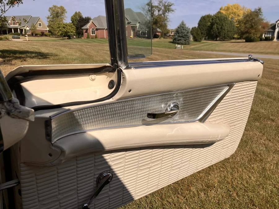 1957 Ford Thunderbird 1st Gen - Image 18 of 31