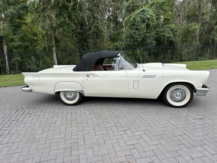 1957 Ford Thunderbird 1st Gen - Image 15 of 31