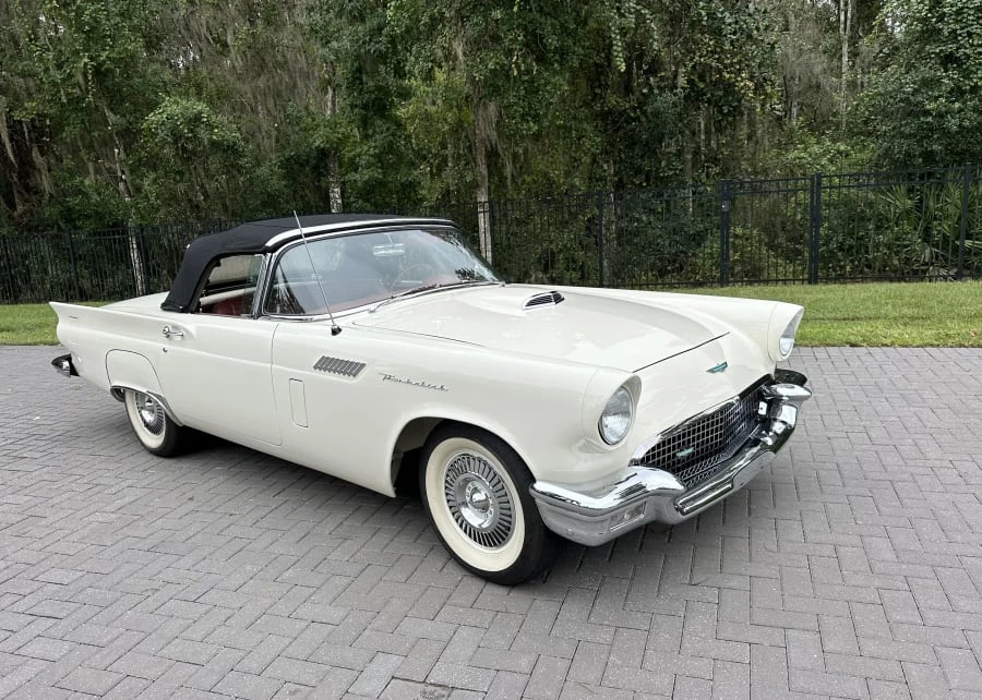 1957 Ford Thunderbird 1st Gen - Image 14 of 31