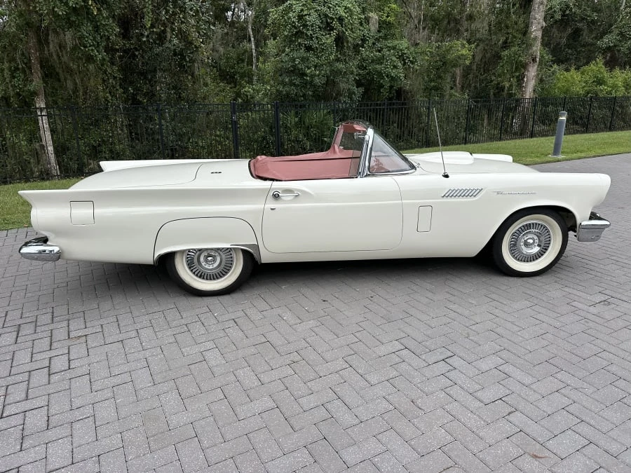 1957 Ford Thunderbird 1st Gen - Image 17 of 31