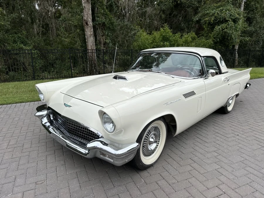 1957 Ford Thunderbird 1st Gen - Image 11 of 31