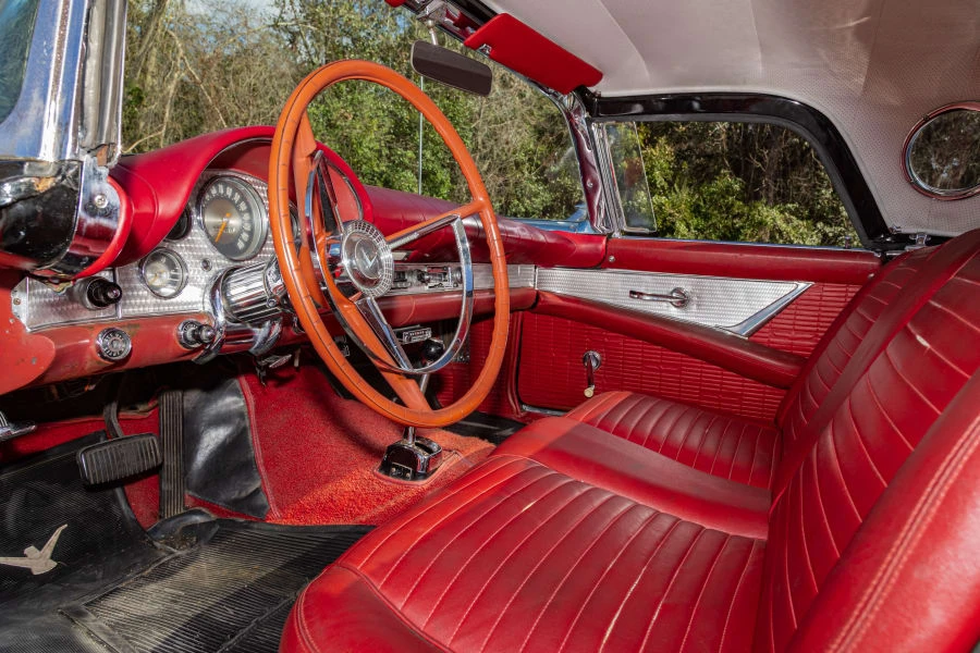 1957 Ford Thunderbird 1st Gen - Image 18 of 31