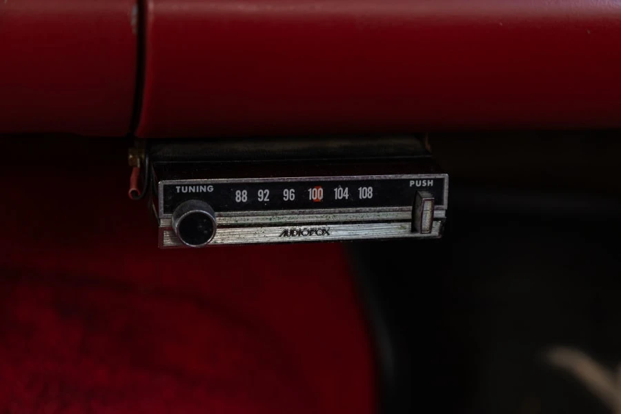 1957 Ford Thunderbird 1st Gen - Image 19 of 31