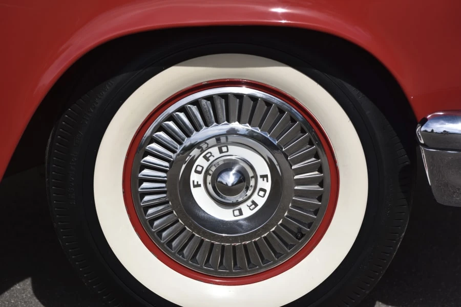 1957 Ford Thunderbird 1st Gen - Image 15 of 28