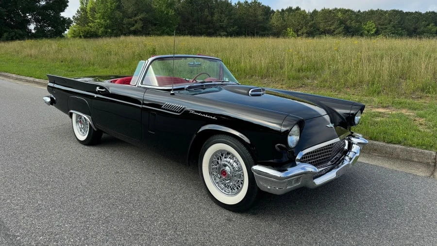 1957 Ford Thunderbird 1st Gen - Image 16 of 31